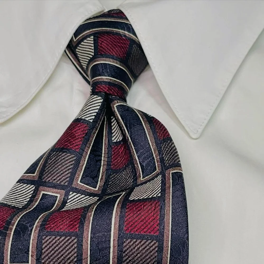 ROBERT TALBOTT Hand Sewn Finest Silk Black Tie w/Geometric Design 58